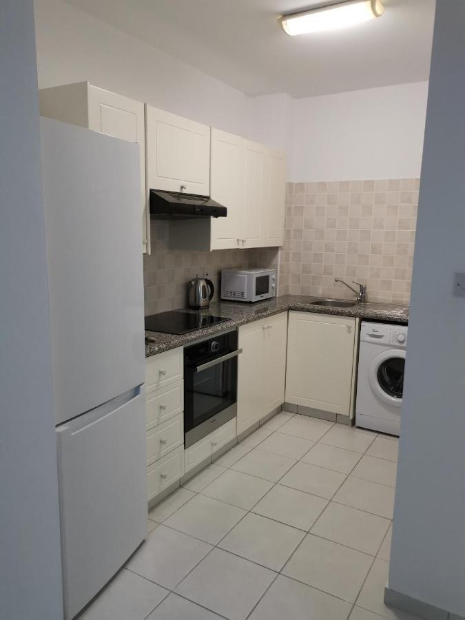 Iris Village, Near Kings Avenue Mall - By Imh Travel & Tours Apartament Pafos