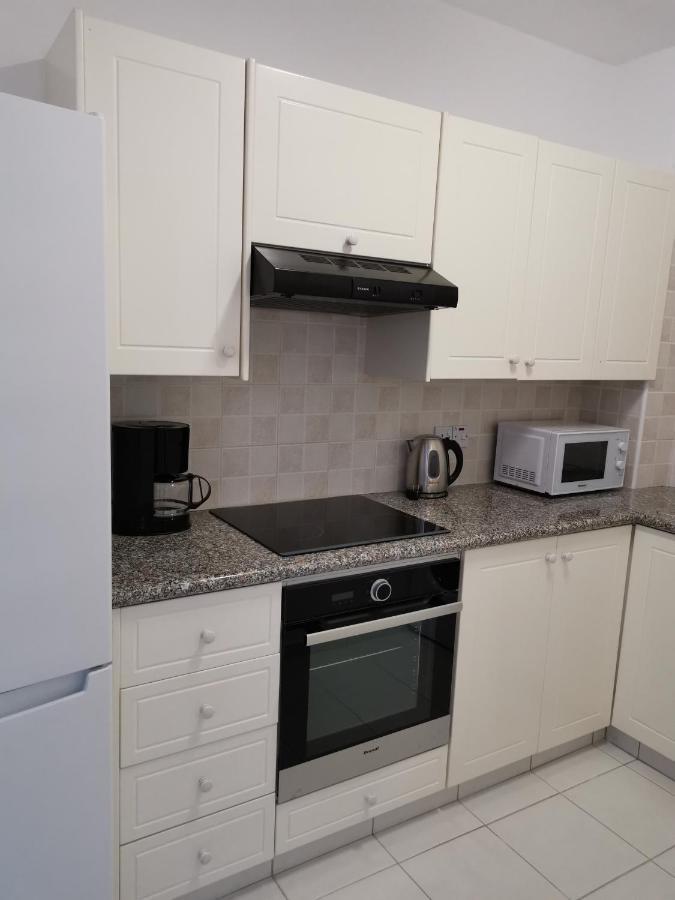 Iris Village, Near Kings Avenue Mall - By Imh Travel & Tours Apartament
